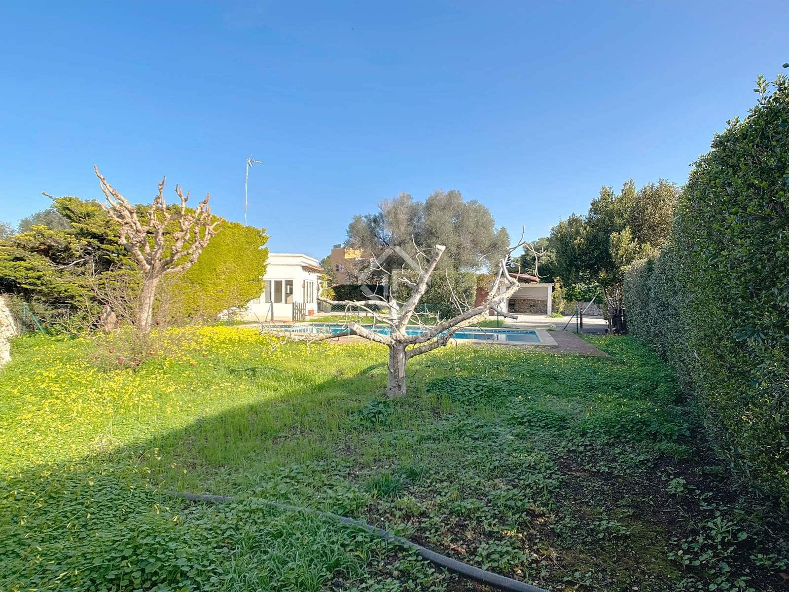 4 sovrum Villa till salu i Ciutadella de Menorca med pool - 675 000 € (Ref: 8758740)