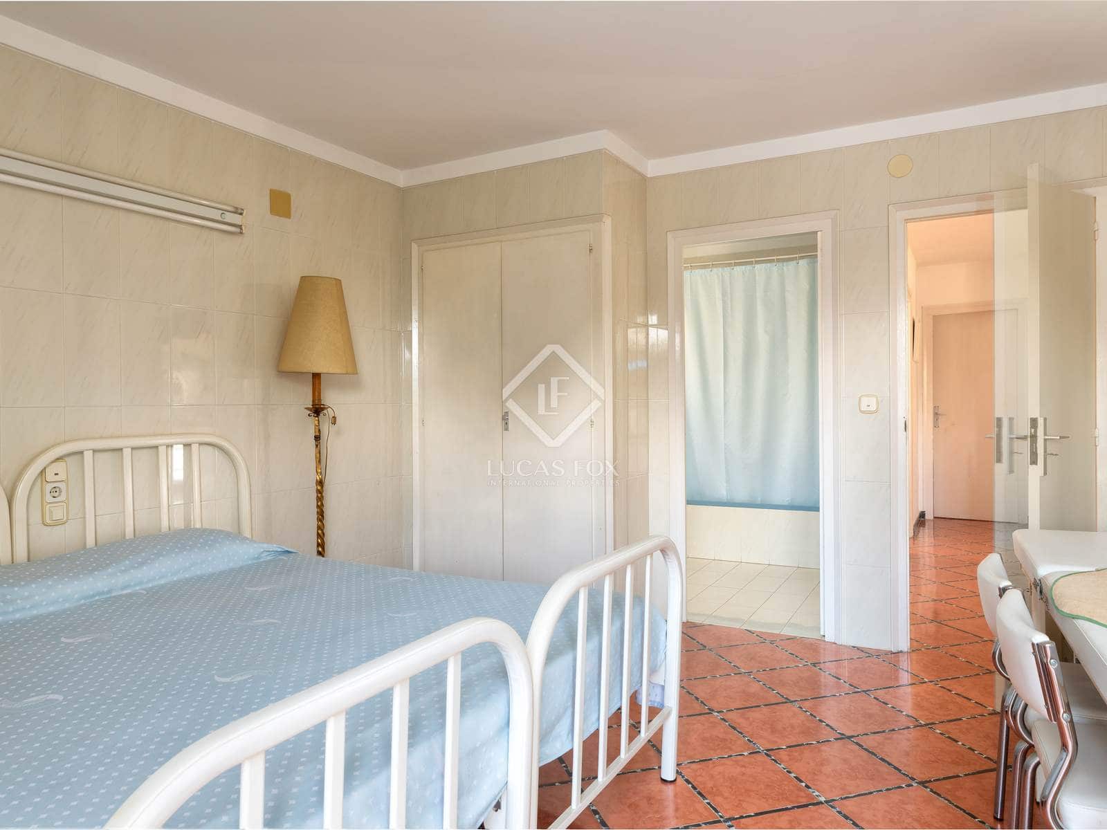 14 bedroom Finca/Country House for sale in Cabanelles - € 1,200,000 (Ref: 8758808)