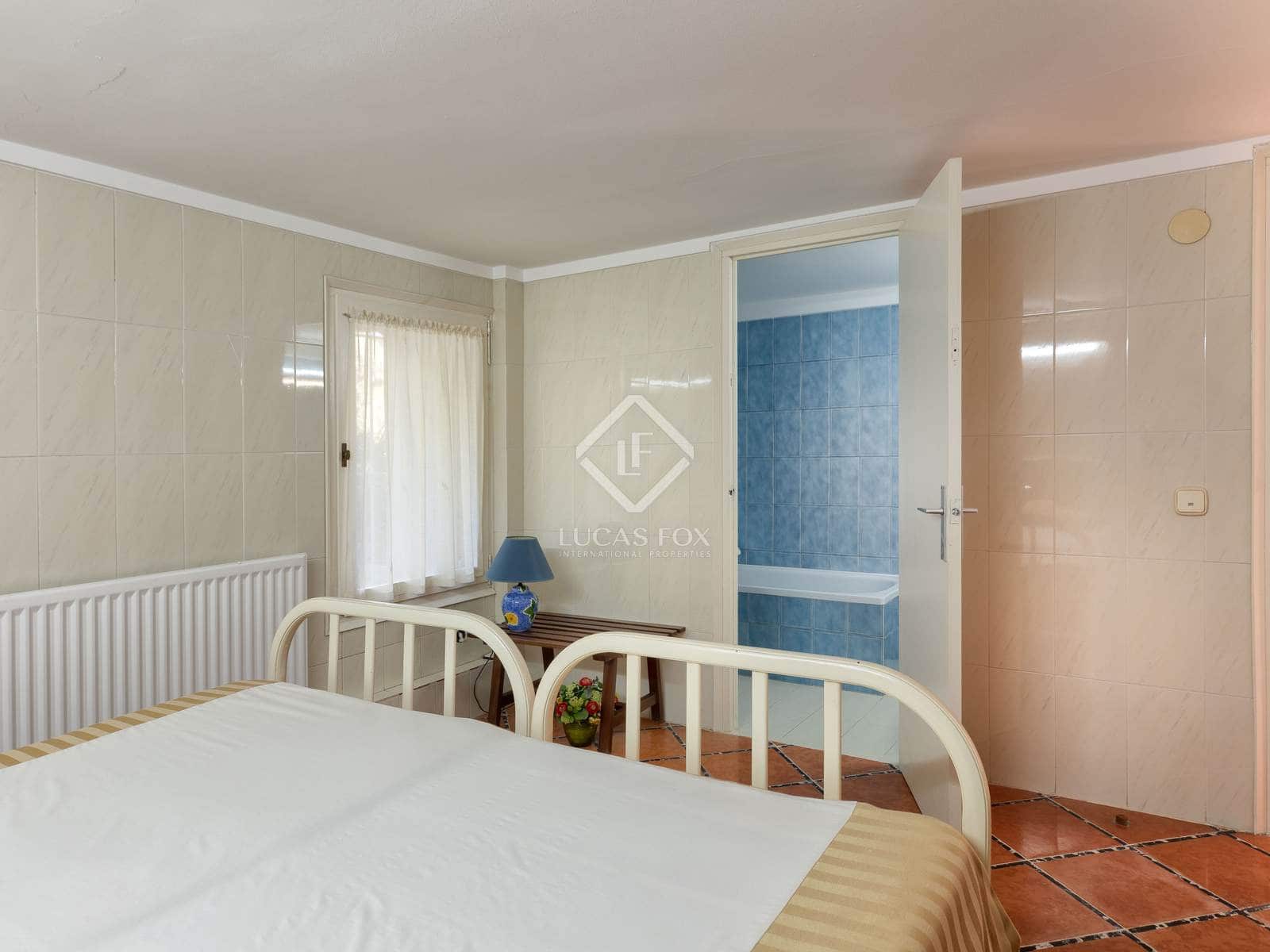 14 bedroom Finca/Country House for sale in Cabanelles - € 1,200,000 (Ref: 8758808)