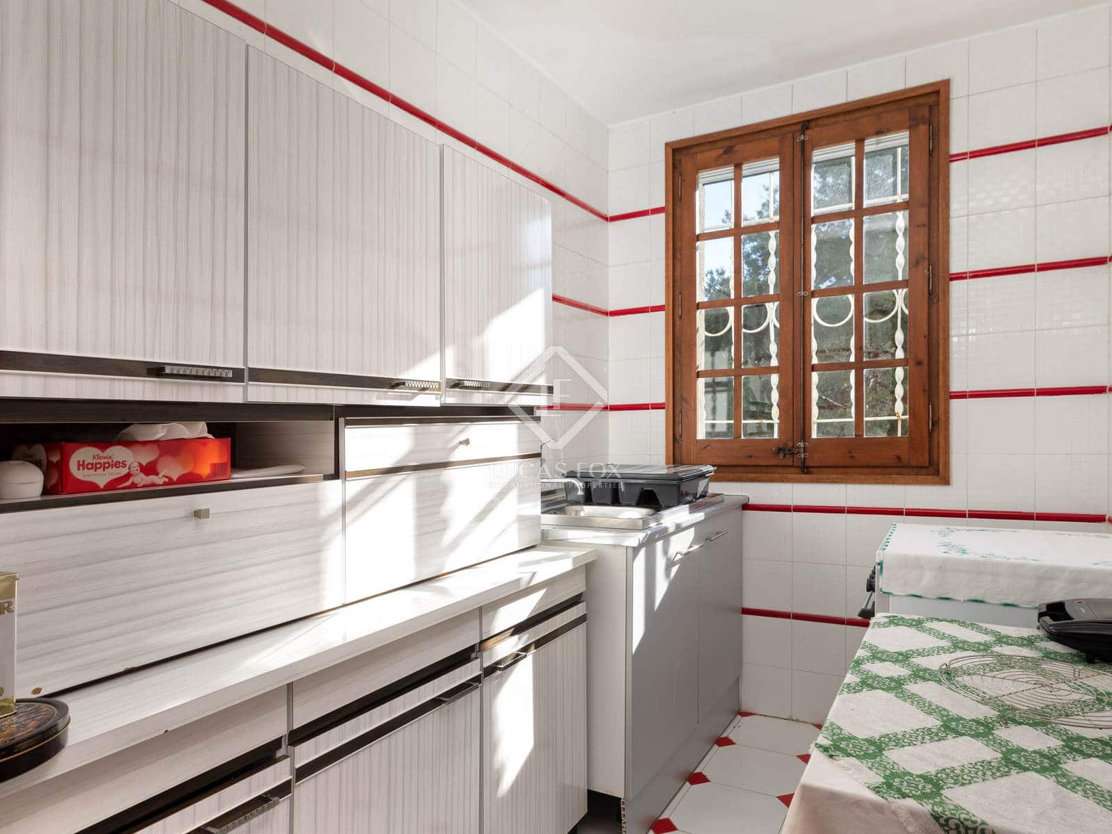 14 bedroom Finca/Country House for sale in Cabanelles - € 1,200,000 (Ref: 8758808)