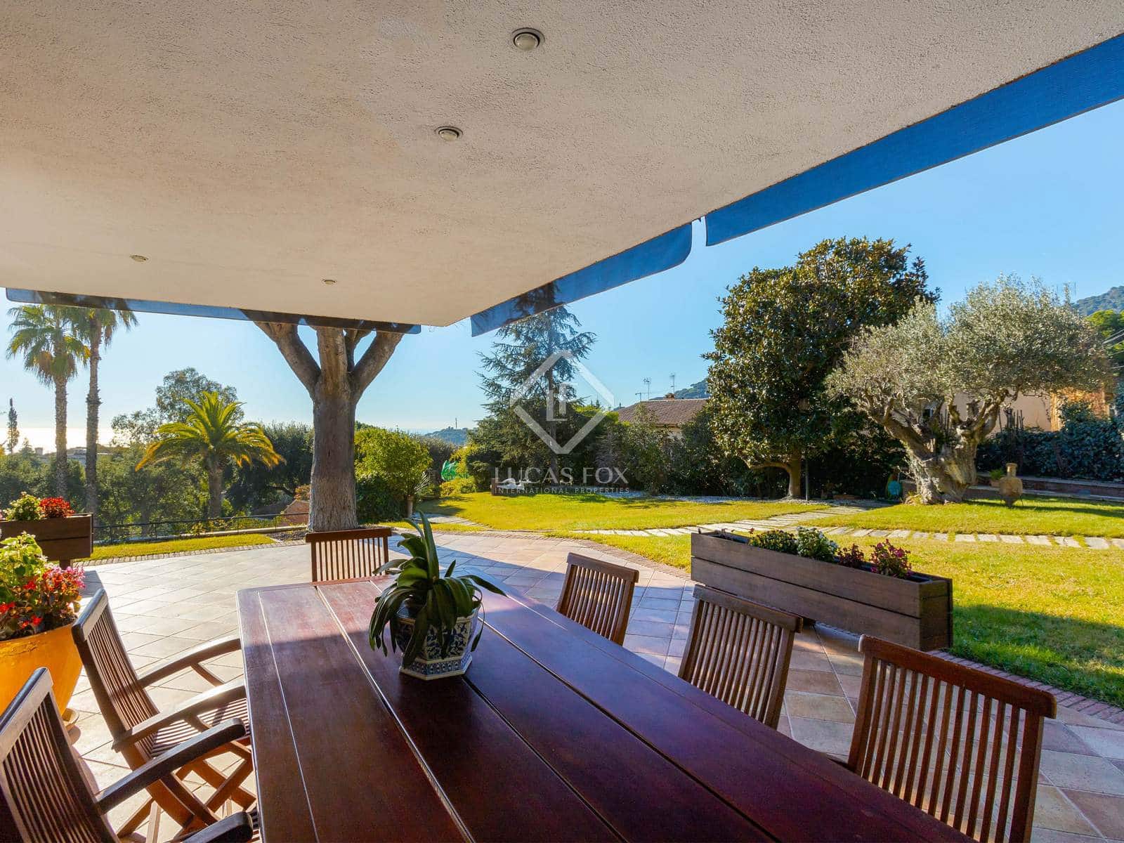 5 soveværelse Villa til salg i Premia de Dalt med swimmingpool garage - € 1.950.000 (Ref: 8762388)