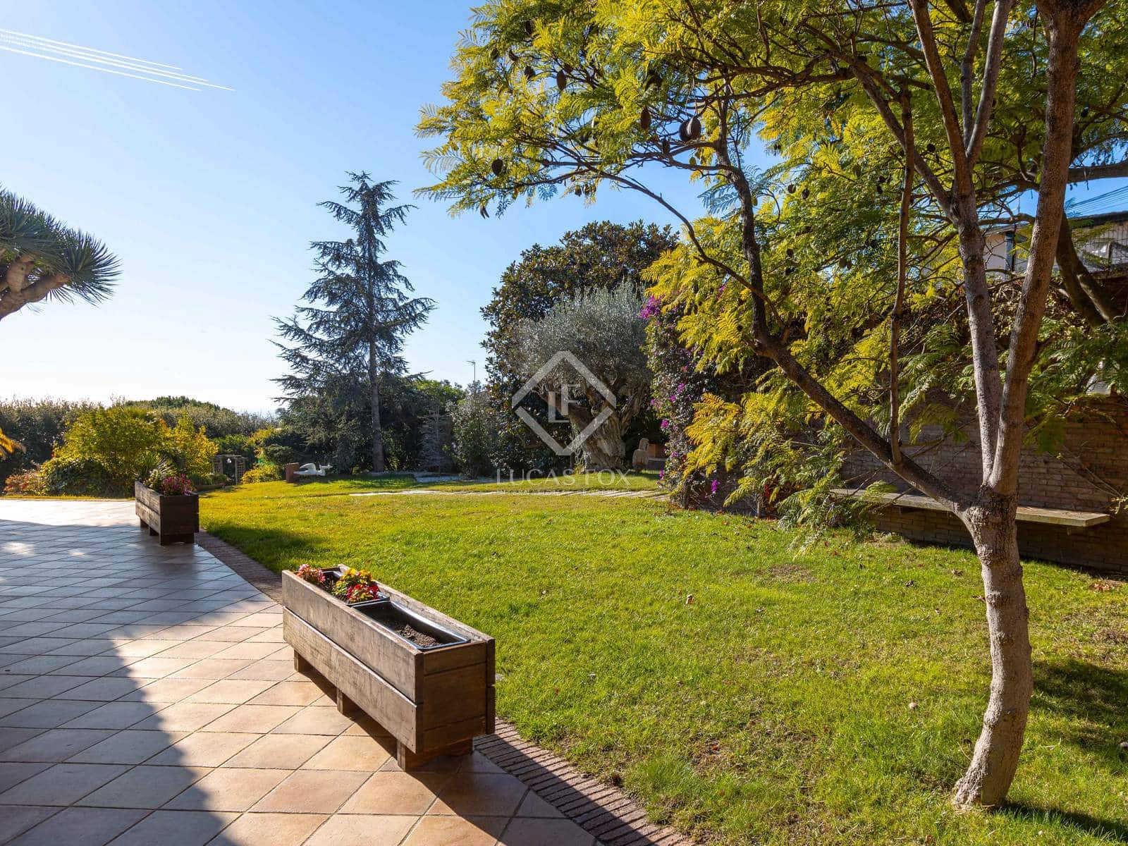 5 soveværelse Villa til salg i Premia de Dalt med swimmingpool garage - € 1.950.000 (Ref: 8762388)