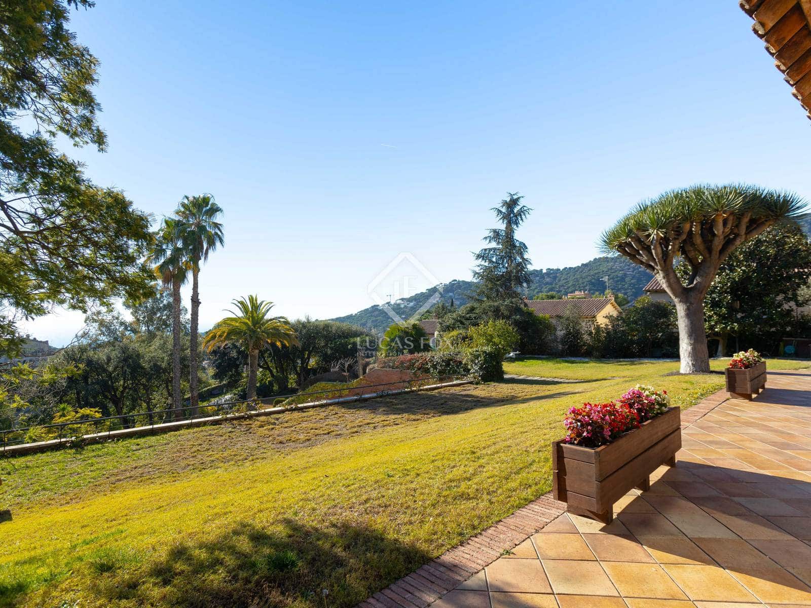 5 soveværelse Villa til salg i Premia de Dalt med swimmingpool garage - € 1.950.000 (Ref: 8762388)