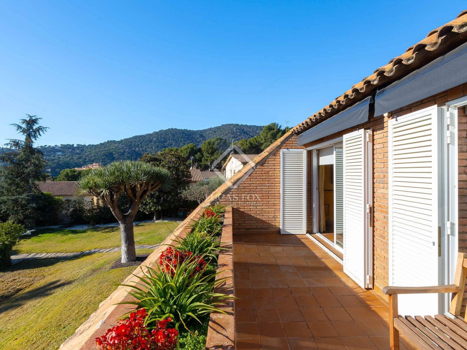 5 soveværelse Villa til salg i Premia de Dalt med swimmingpool garage - € 1.950.000 (Ref: 8762388)