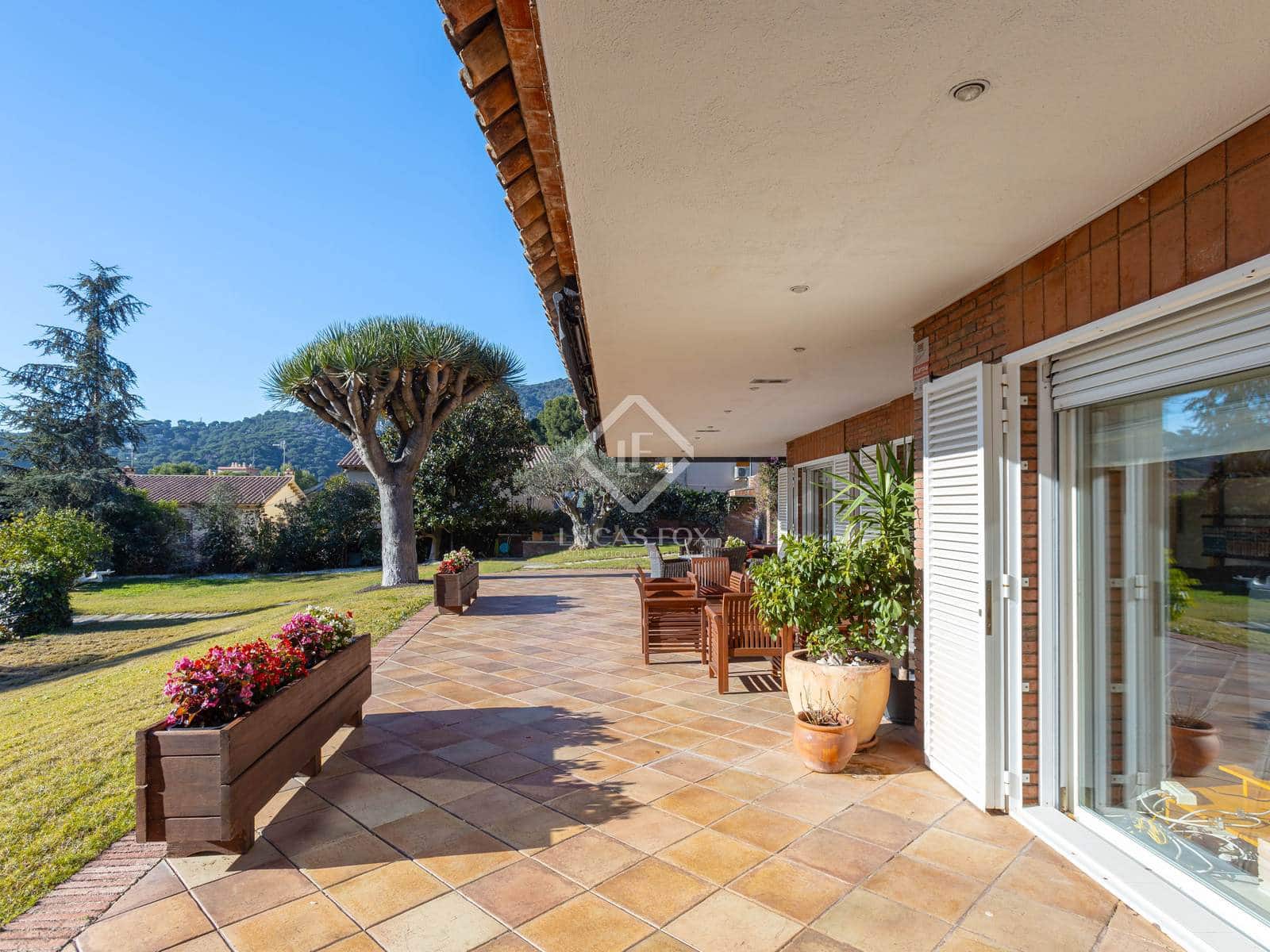 5 soveværelse Villa til salg i Premia de Dalt med swimmingpool garage - € 1.950.000 (Ref: 8762388)