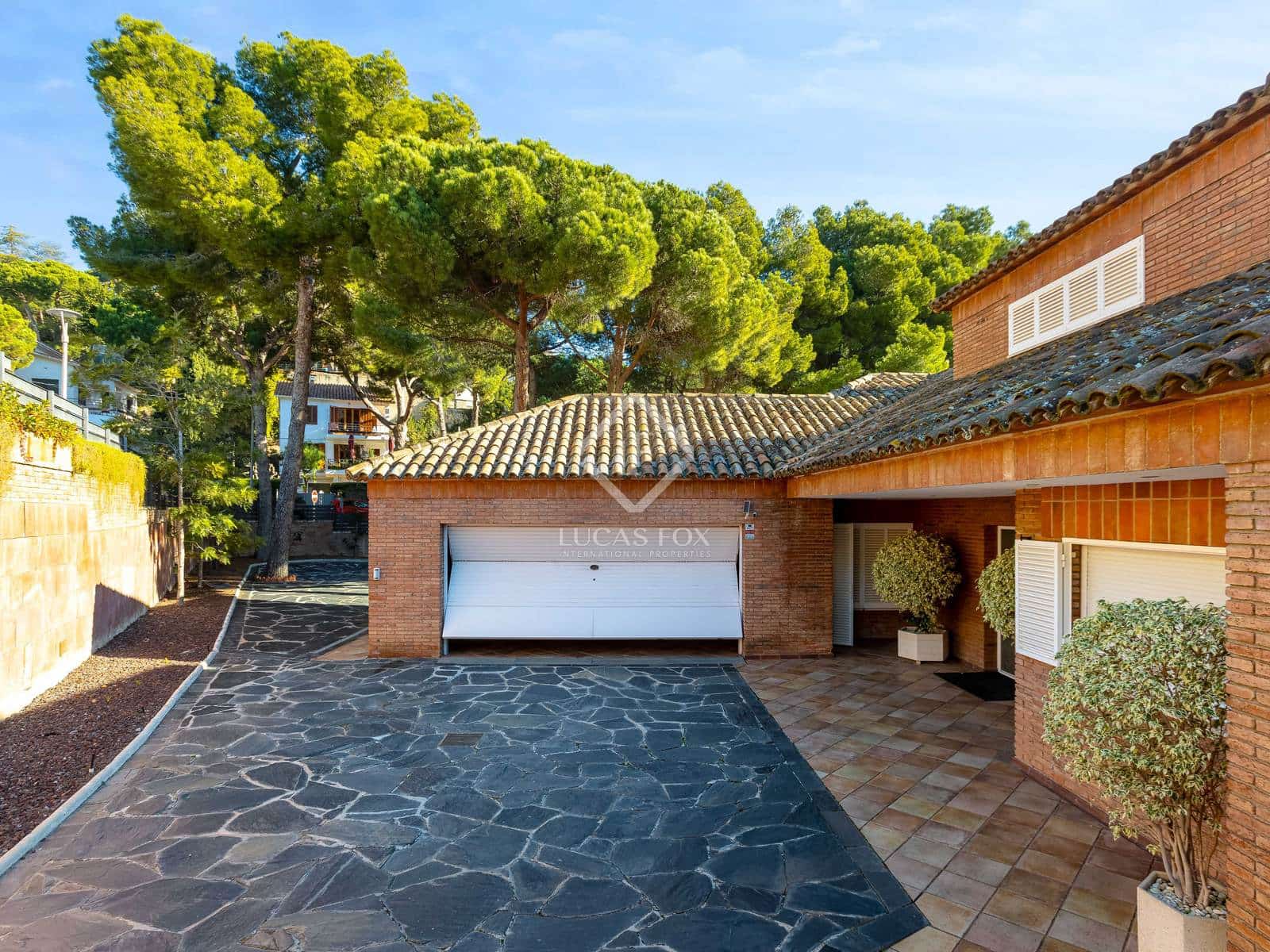 5 soveværelse Villa til salg i Premia de Dalt med swimmingpool garage - € 1.950.000 (Ref: 8762388)