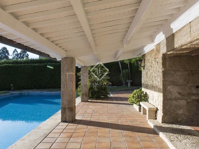 6 makuuhuone Huvila myytävänä paikassa Poio mukana uima-altaan 
autotalli - 1 900 000 € (Ref: 8763205)