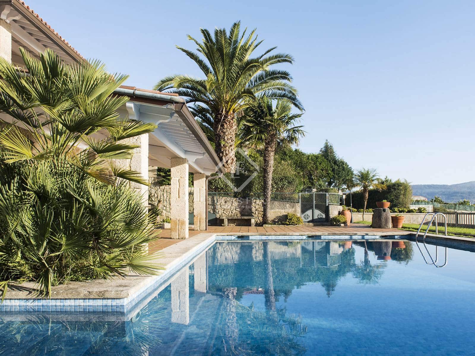 6 chambre Villa/Maison à vendre à Poio avec piscine garage - 1 900 000 € (Ref: 8763205)