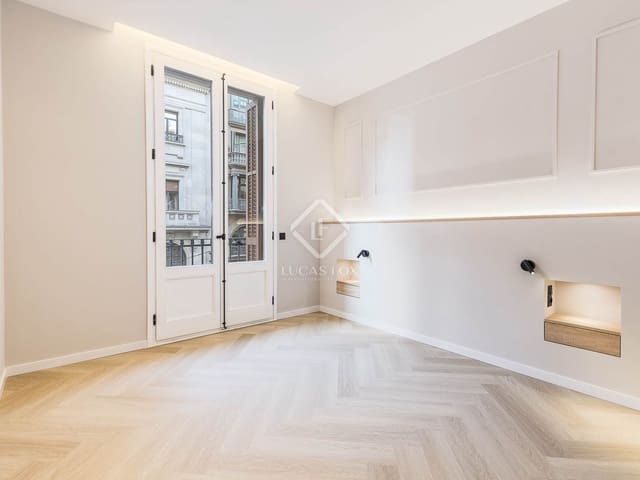 3 soverom Leilighet til salgs i Barcelona by - € 775 000 (Ref: 8766108)