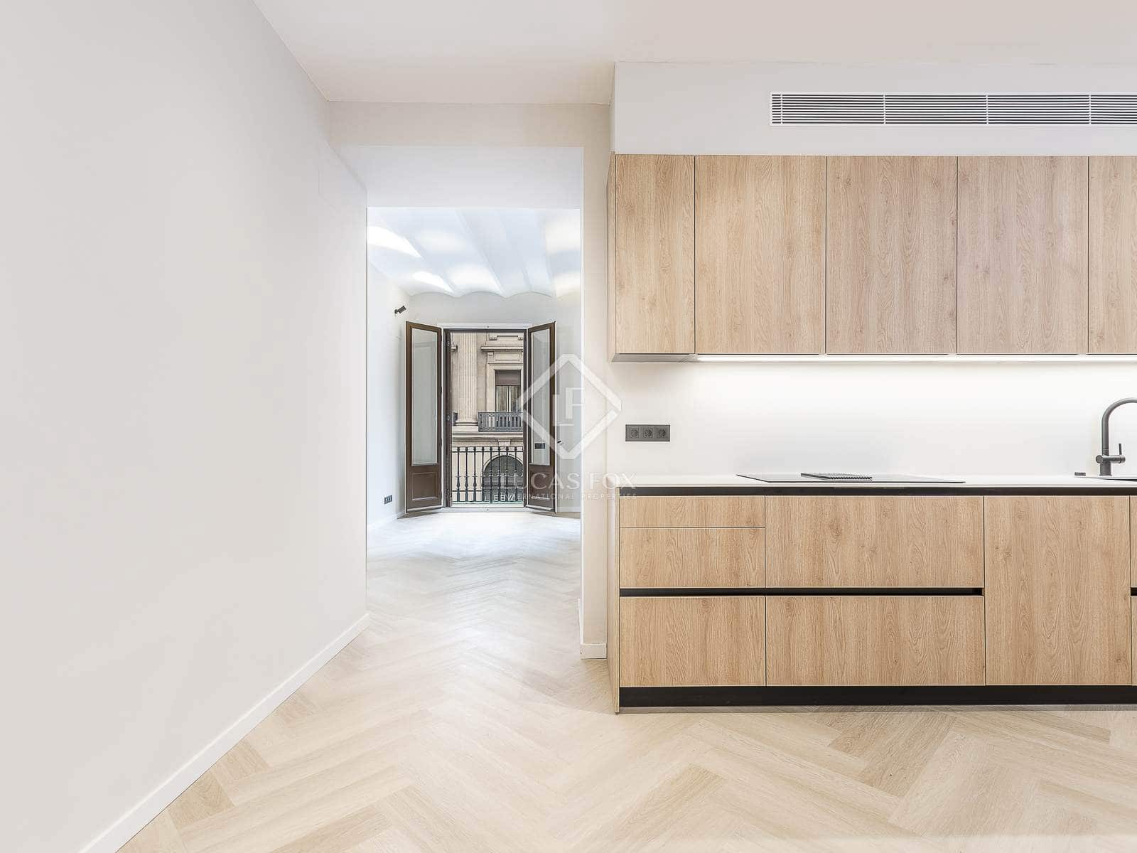 3 bedroom Apartment for sale in Barcelona city - € 675,000 (Ref: 8766110)