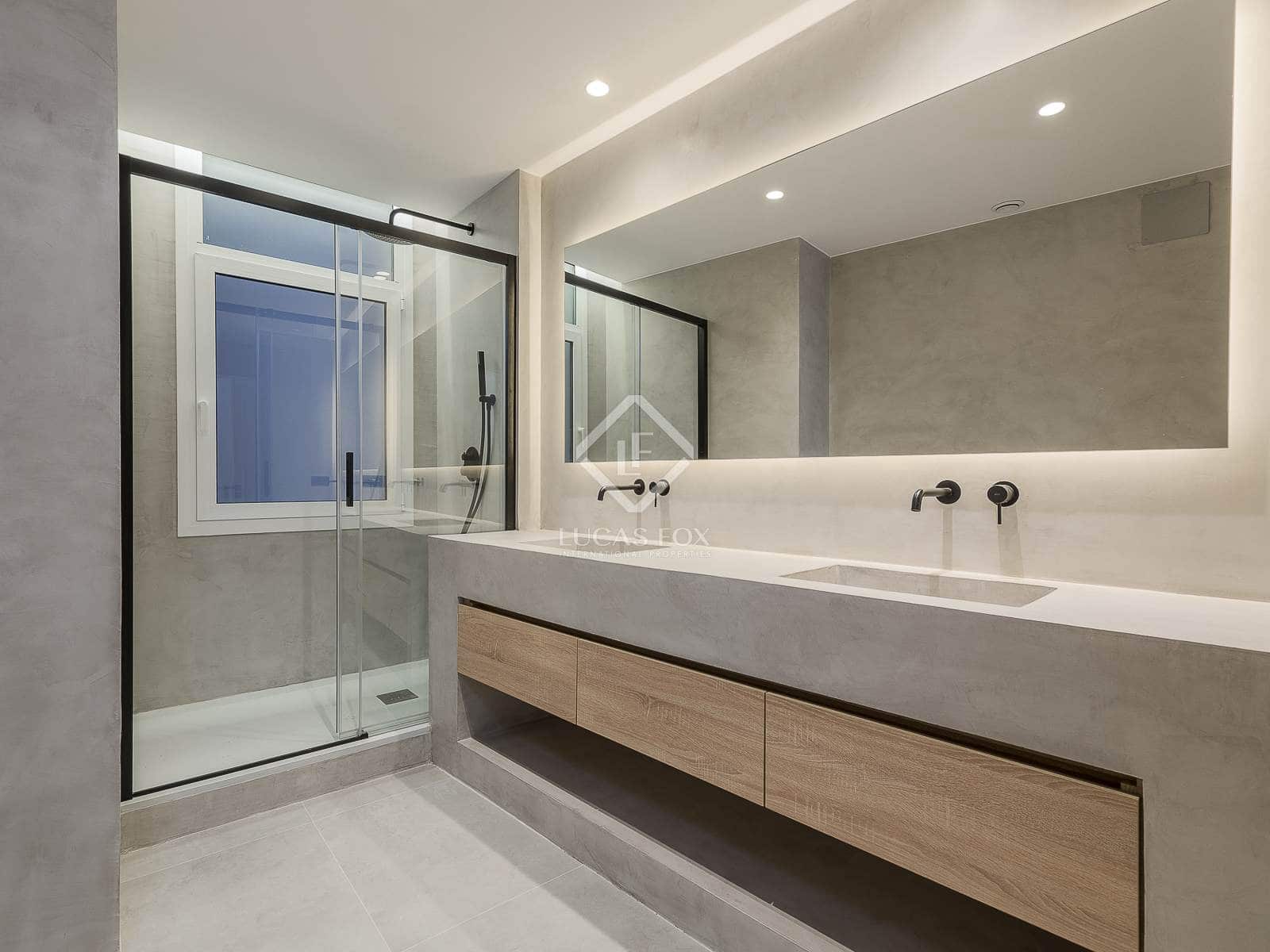 3 bedroom Apartment for sale in Barcelona city - € 675,000 (Ref: 8766110)