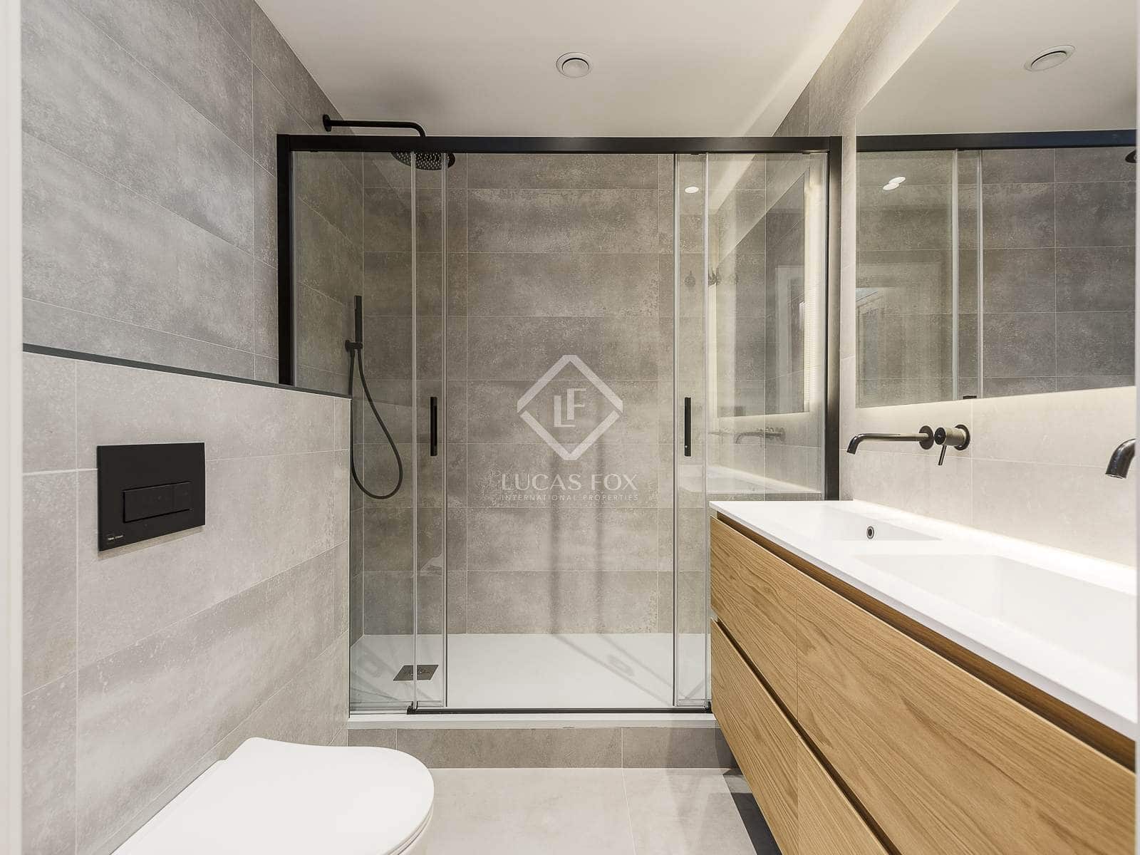 3 bedroom Apartment for sale in Barcelona city - € 675,000 (Ref: 8766110)