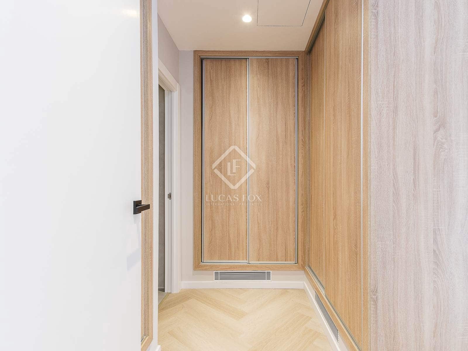 3 bedroom Apartment for sale in Barcelona city - € 675,000 (Ref: 8766110)