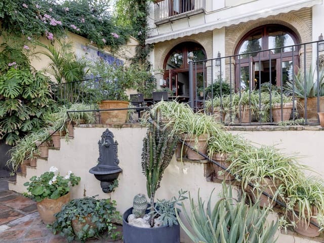 7 bedroom Villa for sale in Rocafort with pool - € 3,400,000 (Ref: 8769391)