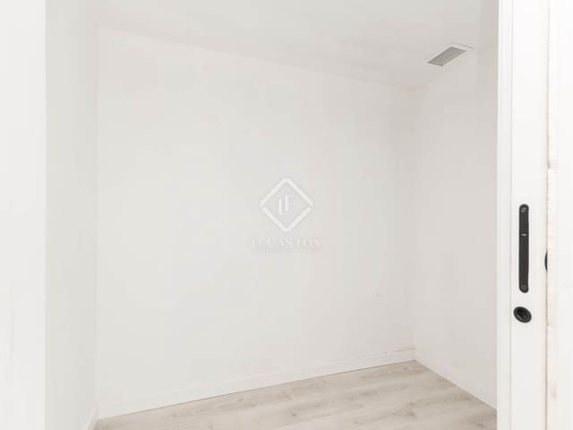 1 slaapkamer Penthouse te koop in Barcelona stad - € 550.000 (Ref: 8771077)