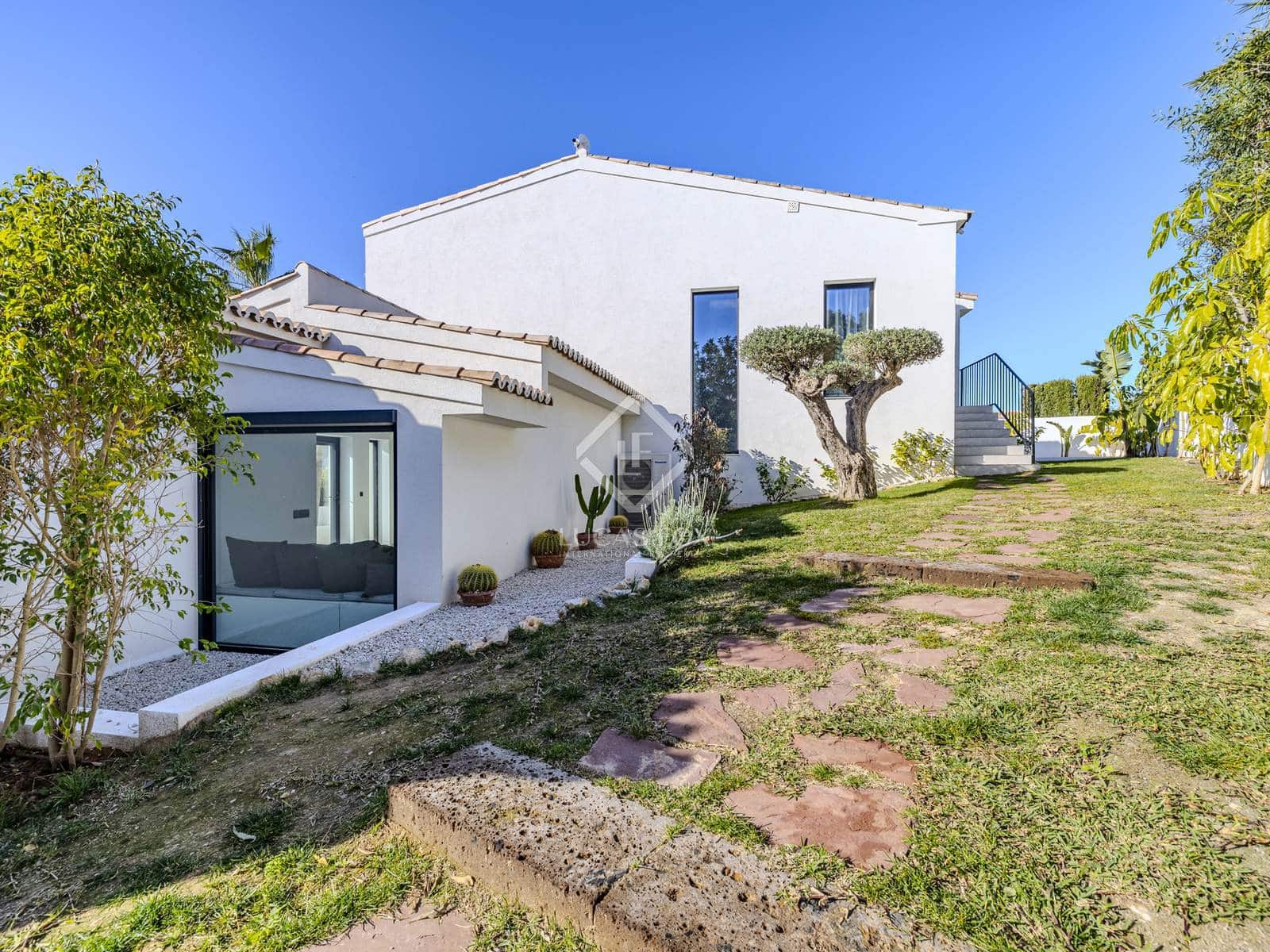 5 soveværelse Villa til salg i Benitachell / Benitatxell med swimmingpool garage - € 1.690.000 (Ref: 8771310)