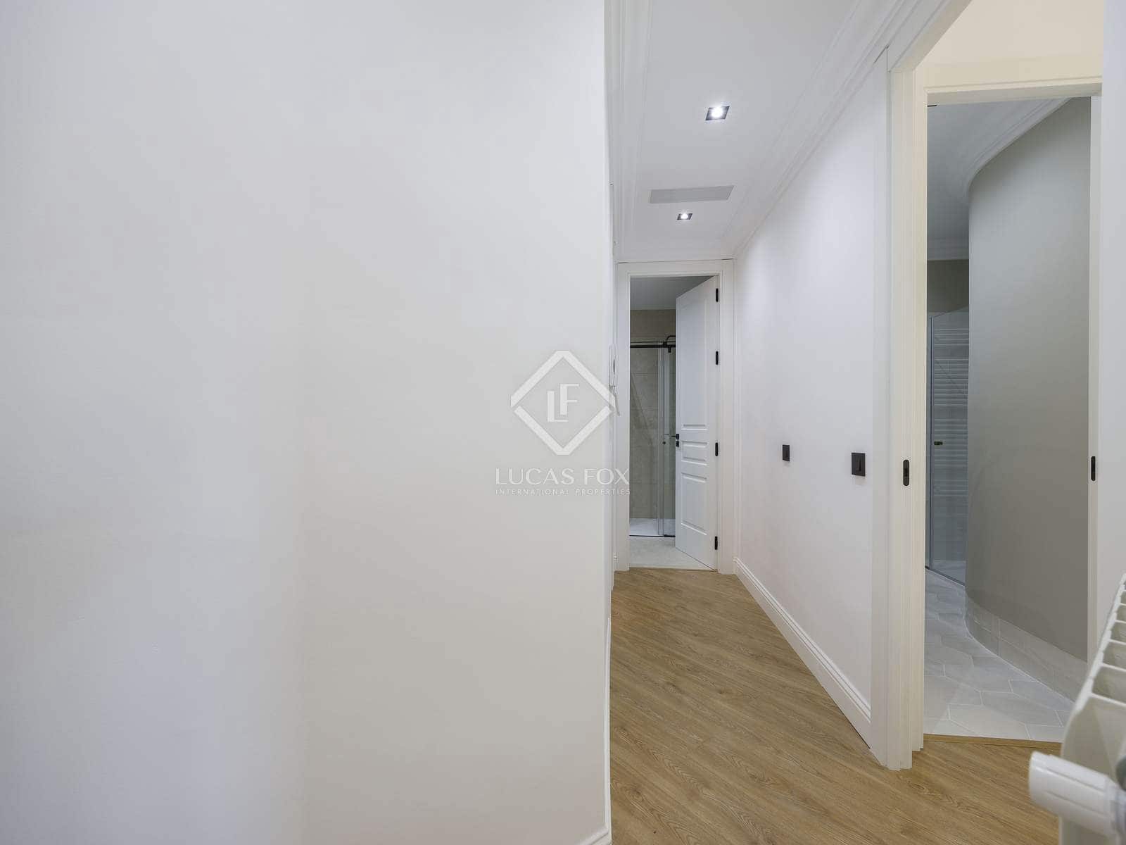 3 makuuhuone Huoneisto vuokrattavana paikassa Valencia kaupunki - 2 600 € (Ref: 8772860)