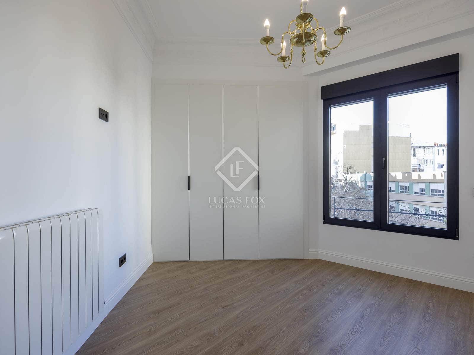 3 makuuhuone Huoneisto vuokrattavana paikassa Valencia kaupunki - 2 600 € (Ref: 8772860)