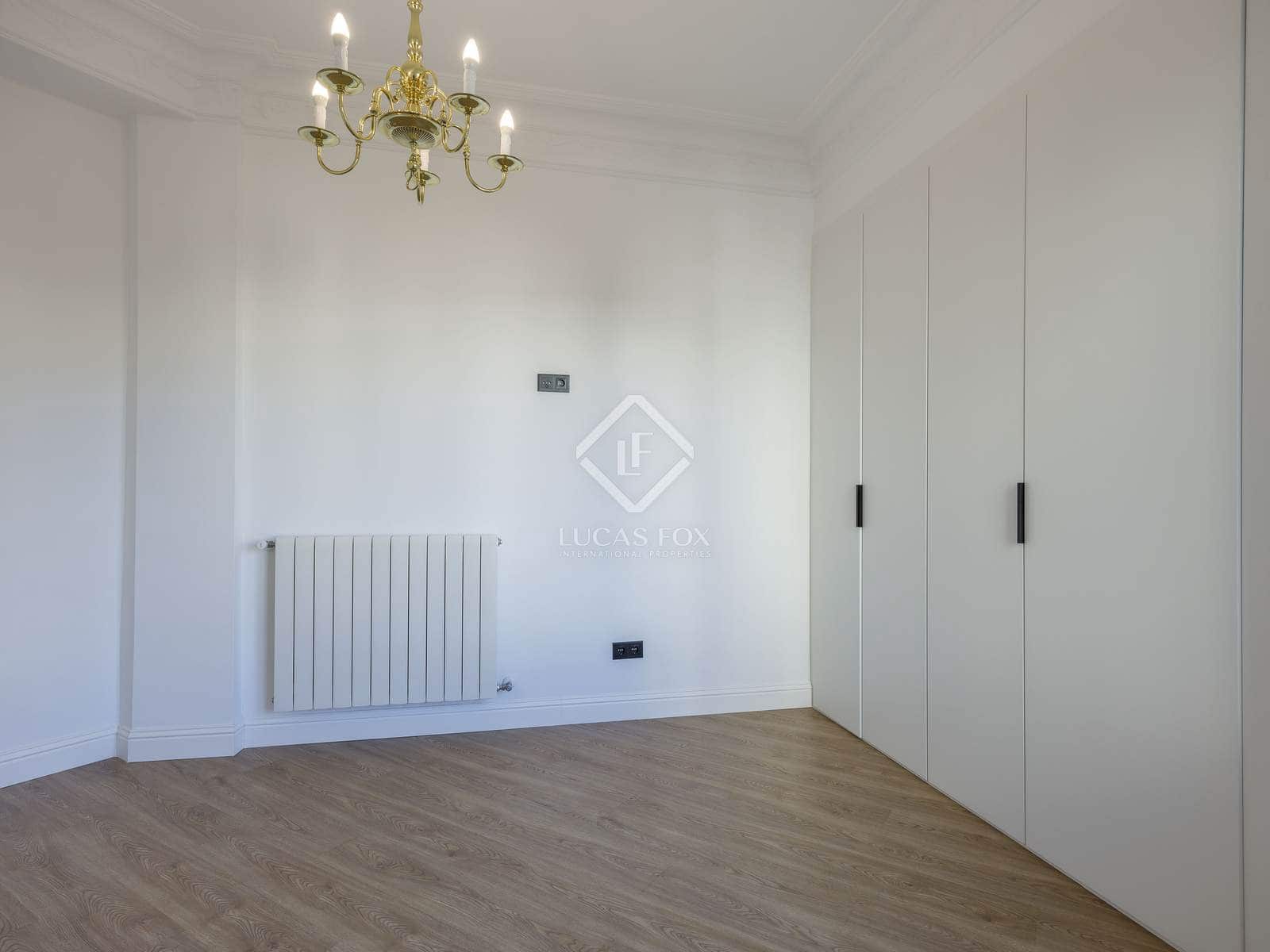 3 makuuhuone Huoneisto vuokrattavana paikassa Valencia kaupunki - 2 600 € (Ref: 8772860)