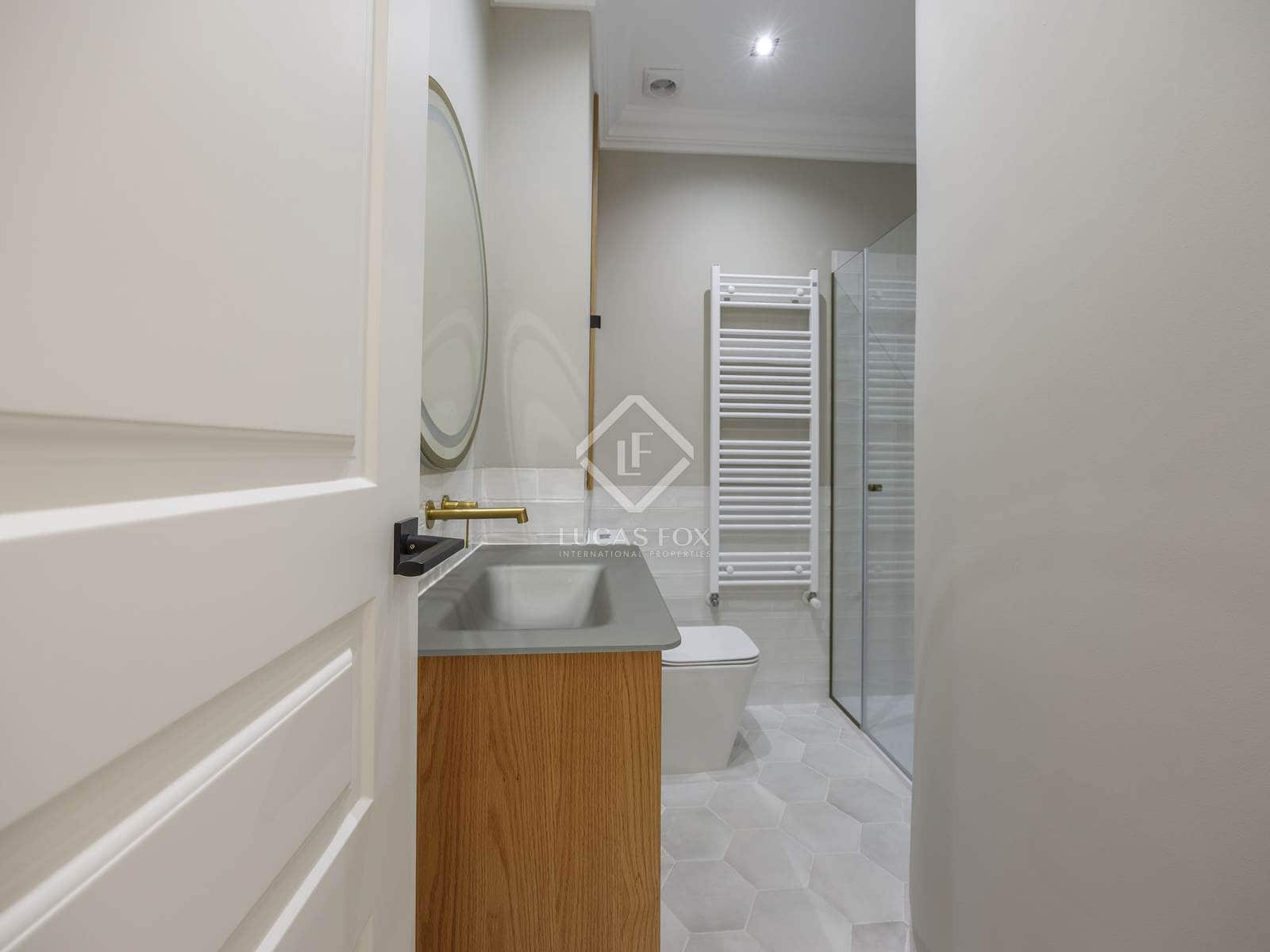 3 makuuhuone Huoneisto vuokrattavana paikassa Valencia kaupunki - 2 600 € (Ref: 8772860)