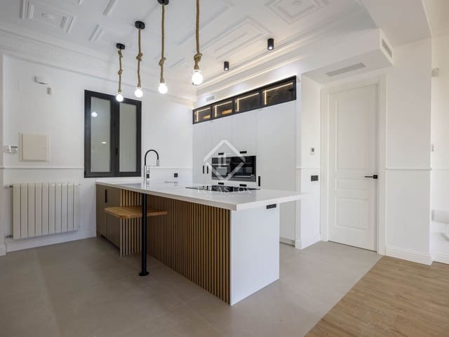 3 Zimmer Apartment zu vermieten in València Stadt - 2.600 € (Ref: 8772860)