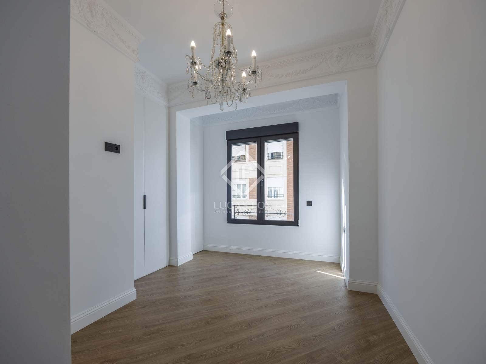 3 makuuhuone Huoneisto vuokrattavana paikassa Valencia kaupunki - 2 600 € (Ref: 8772860)