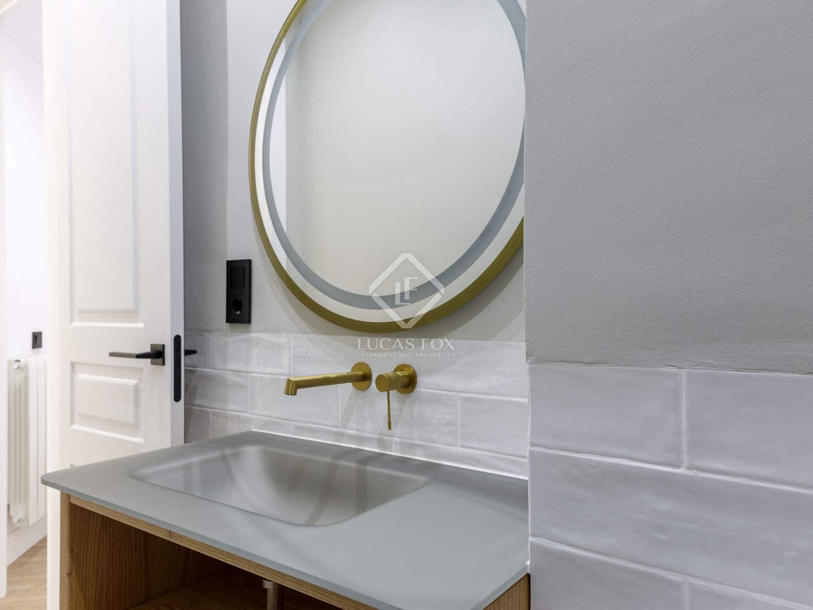 3 makuuhuone Huoneisto vuokrattavana paikassa Valencia kaupunki - 2 600 € (Ref: 8772860)