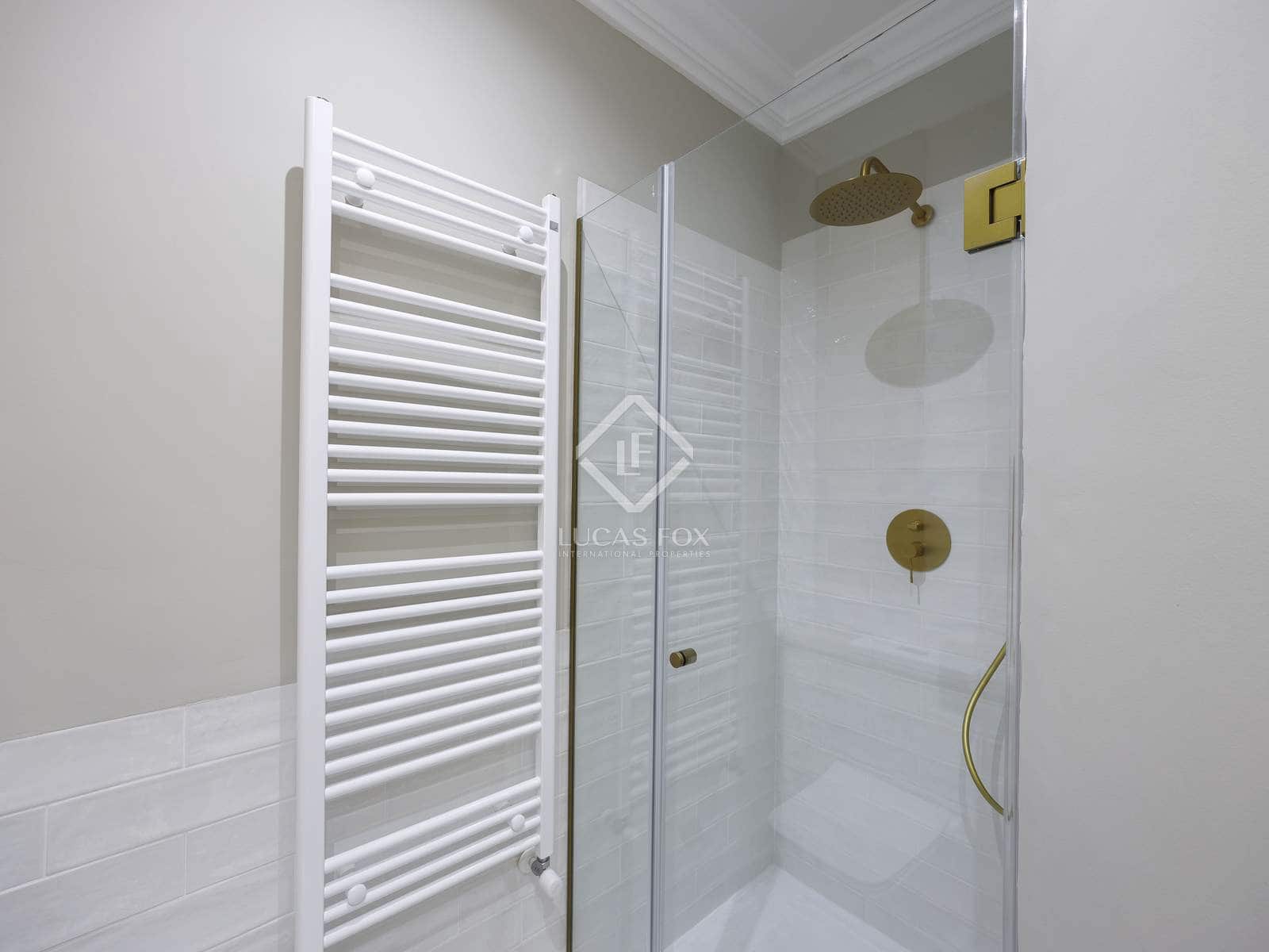 3 makuuhuone Huoneisto vuokrattavana paikassa Valencia kaupunki - 2 600 € (Ref: 8772860)