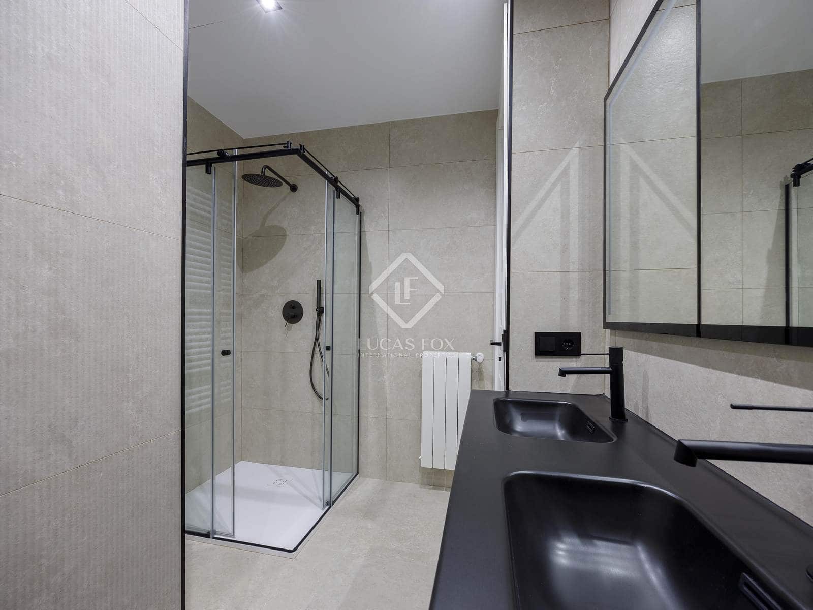 3 makuuhuone Huoneisto vuokrattavana paikassa Valencia kaupunki - 2 600 € (Ref: 8772860)