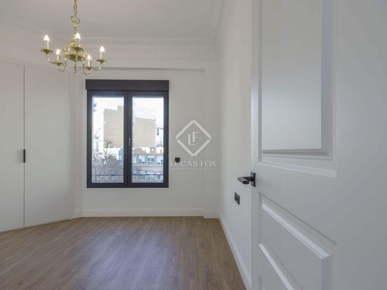 3 makuuhuone Huoneisto vuokrattavana paikassa Valencia kaupunki - 2 600 € (Ref: 8772860)