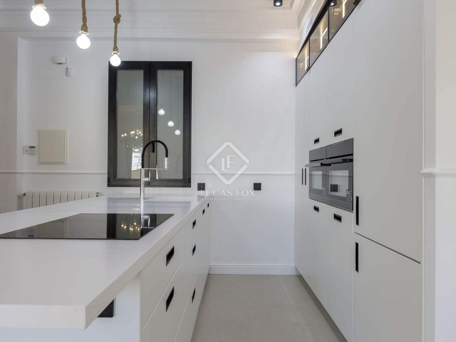 3 makuuhuone Huoneisto vuokrattavana paikassa Valencia kaupunki - 2 600 € (Ref: 8772860)