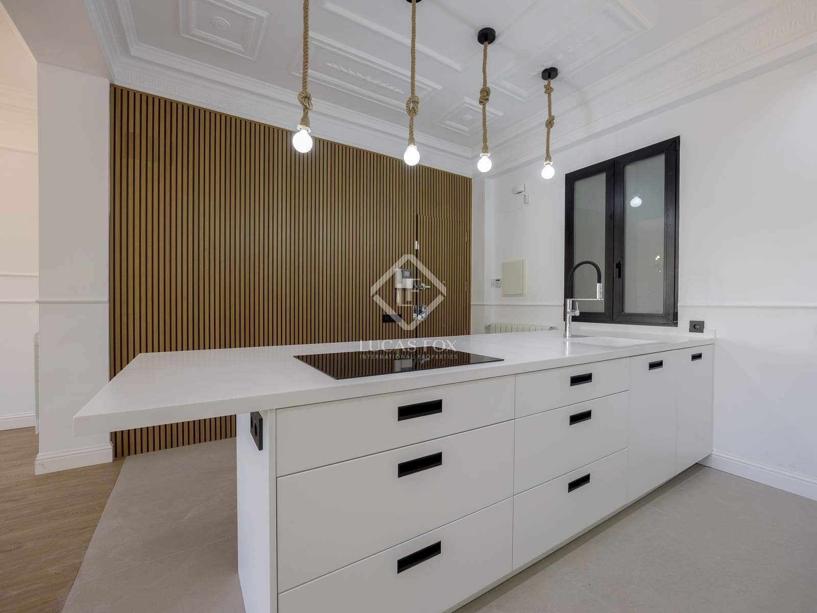 3 makuuhuone Huoneisto vuokrattavana paikassa Valencia kaupunki - 2 600 € (Ref: 8772860)