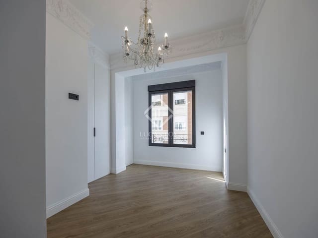 3 Zimmer Apartment zu vermieten in València Stadt - 2.600 € (Ref: 8772860)