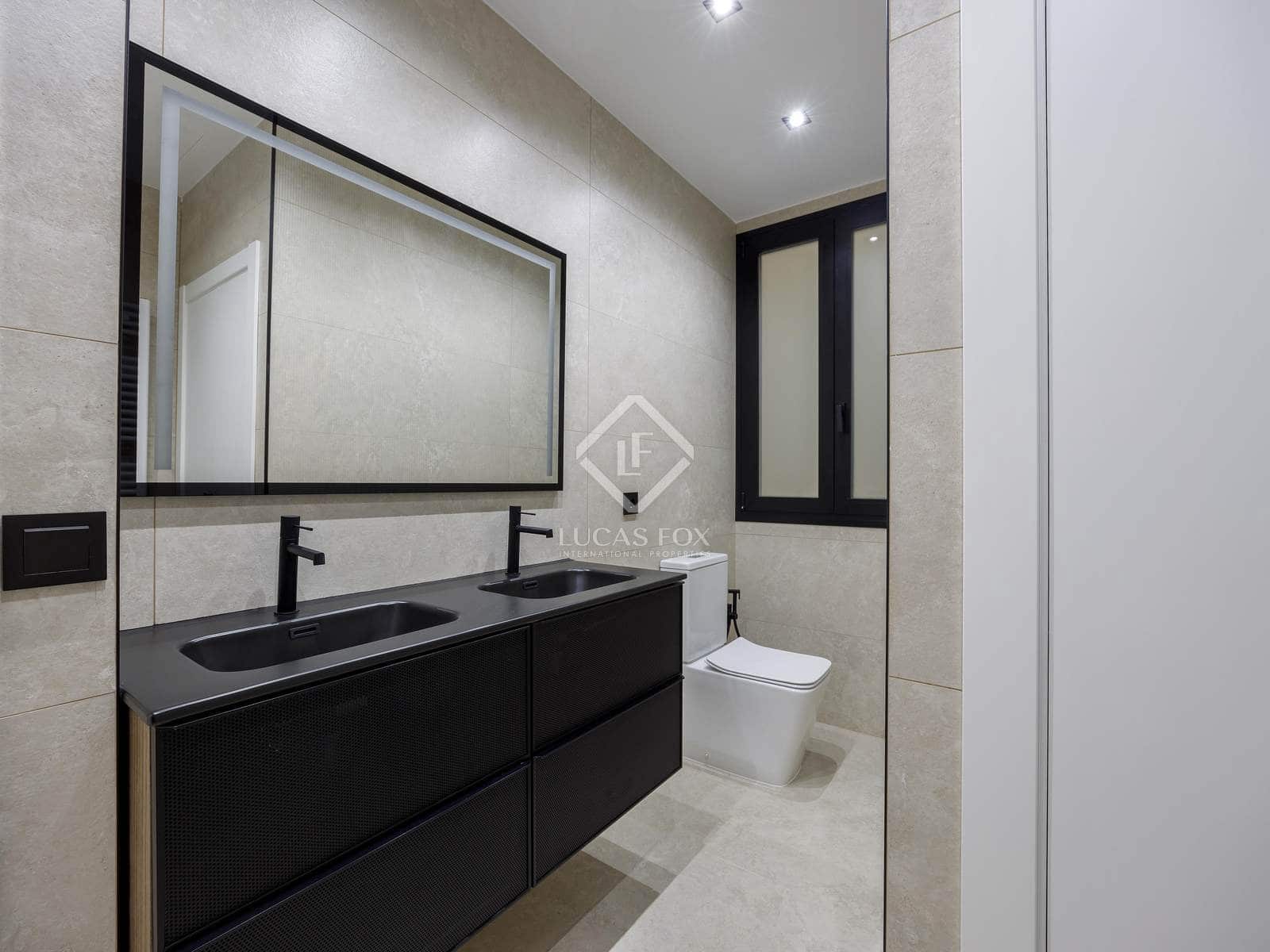 3 makuuhuone Huoneisto vuokrattavana paikassa Valencia kaupunki - 2 600 € (Ref: 8772860)