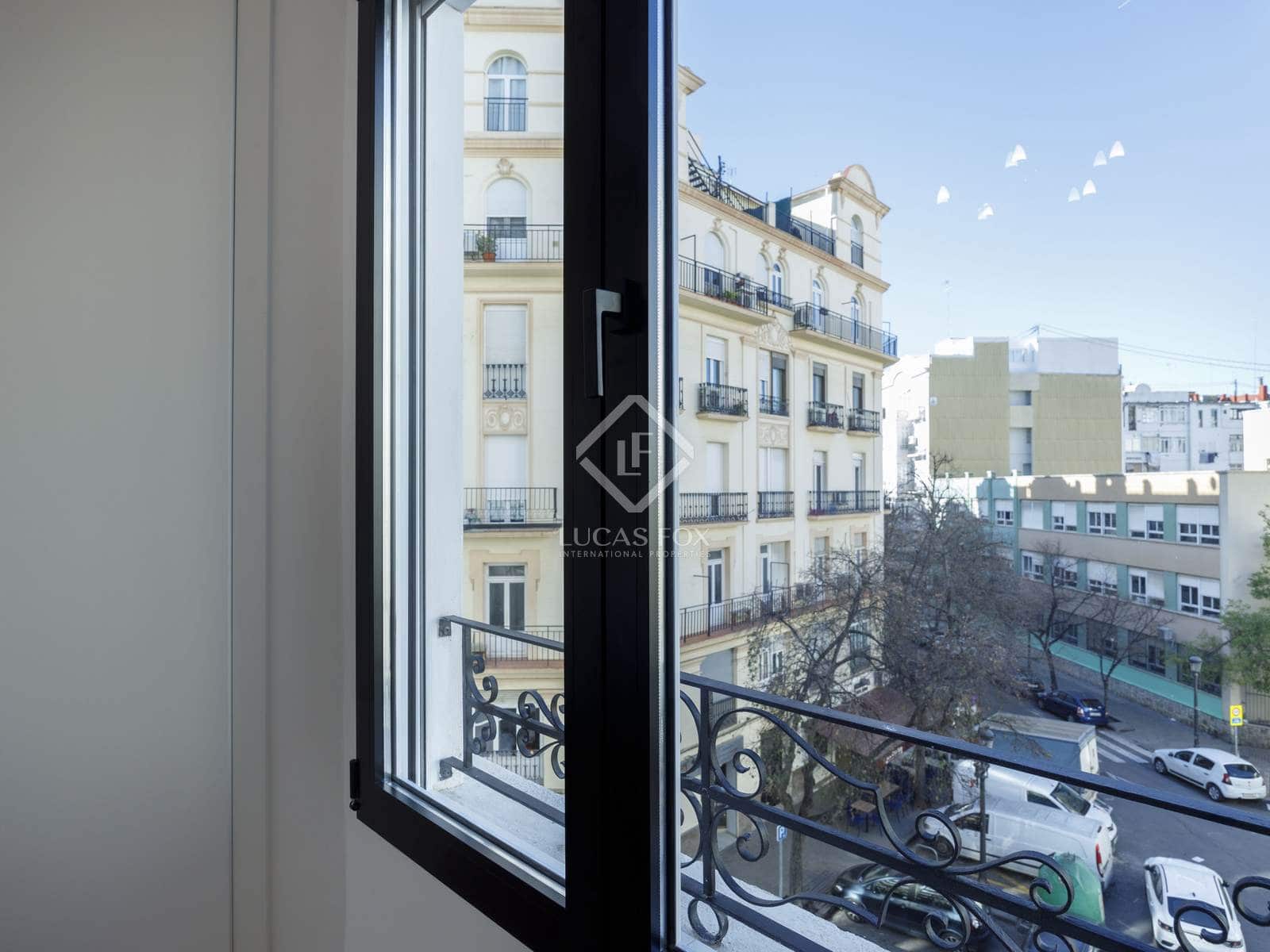 3 makuuhuone Huoneisto vuokrattavana paikassa Valencia kaupunki - 2 600 € (Ref: 8772860)