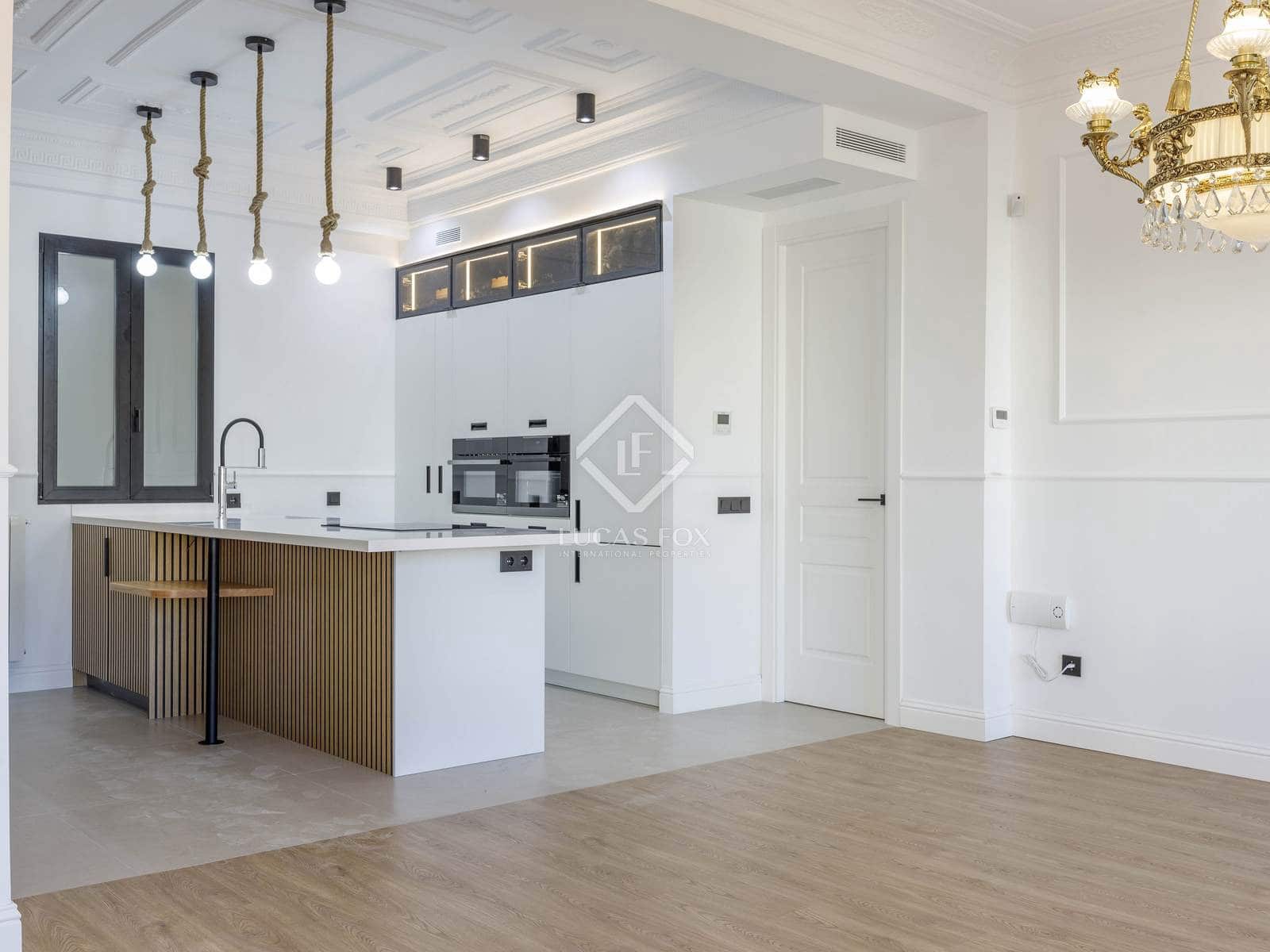 3 makuuhuone Huoneisto vuokrattavana paikassa Valencia kaupunki - 2 600 € (Ref: 8772860)