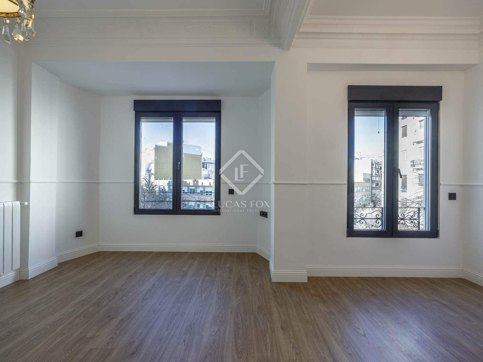 3 makuuhuone Huoneisto vuokrattavana paikassa Valencia kaupunki - 2 600 € (Ref: 8772860)