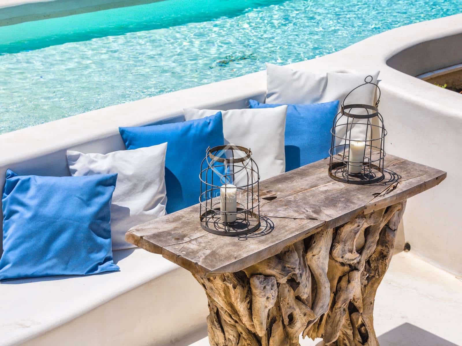 4 soveværelse Villa til salg i Cala Moli med swimmingpool - € 2.390.000 (Ref: 8777095)