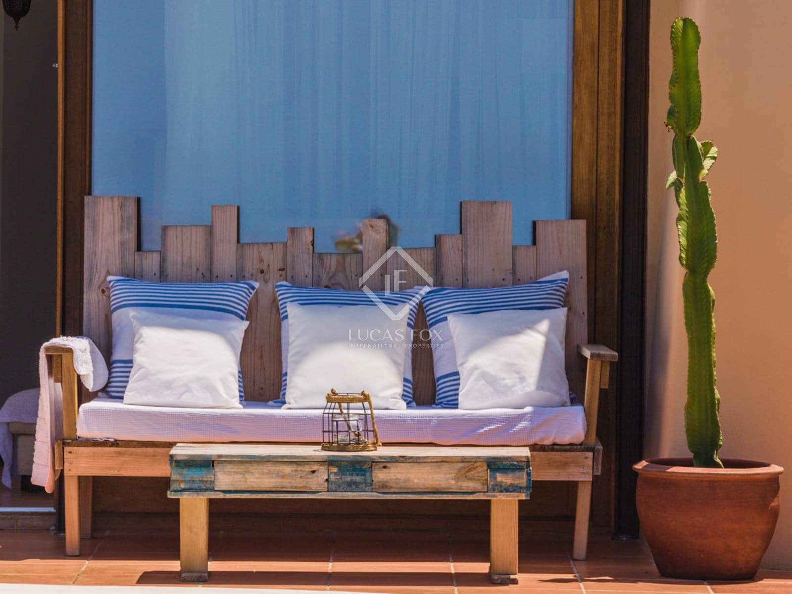 4 soveværelse Villa til salg i Cala Moli med swimmingpool - € 2.390.000 (Ref: 8777095)