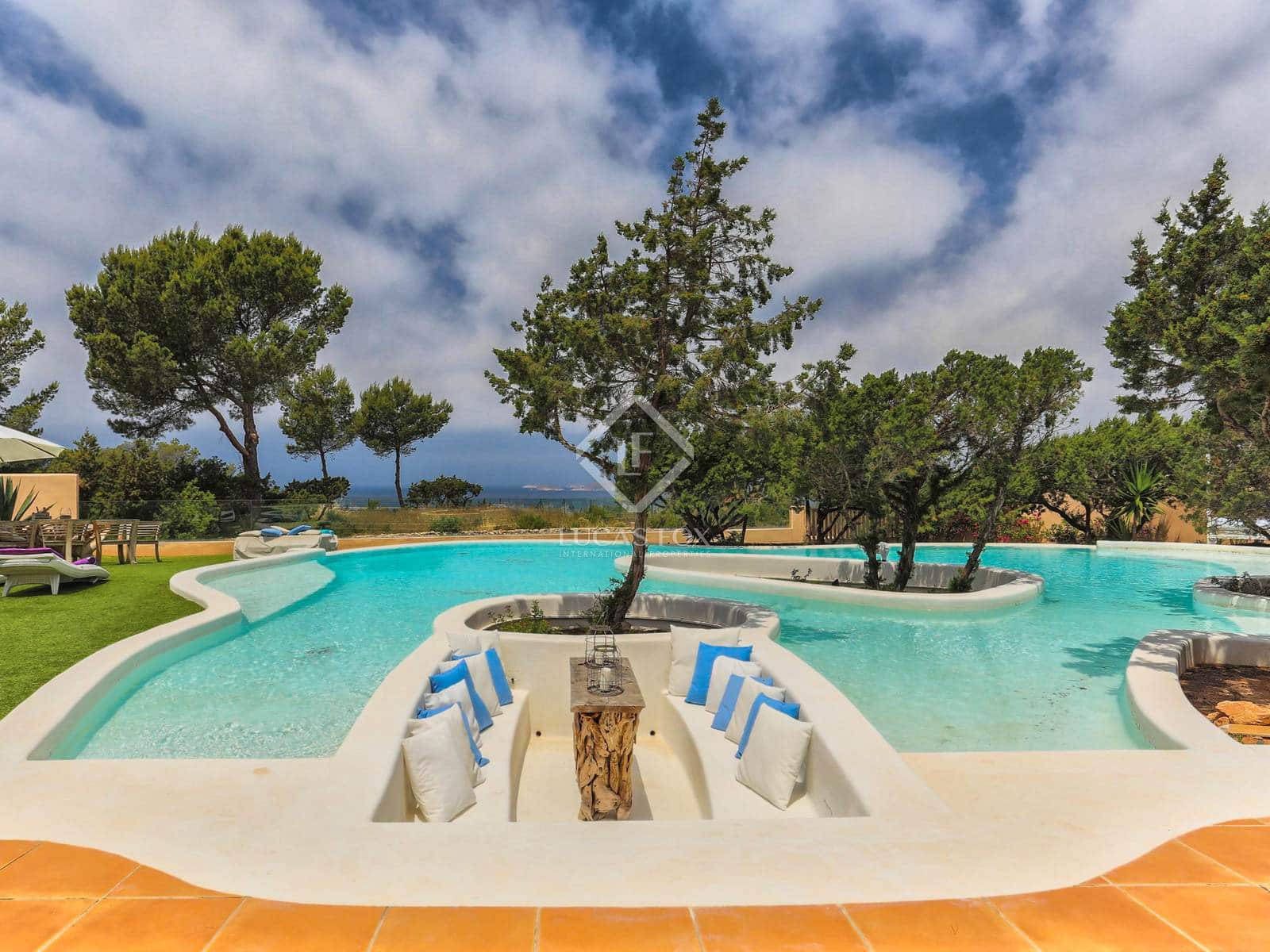 4 soveværelse Villa til salg i Cala Moli med swimmingpool - € 2.390.000 (Ref: 8777095)