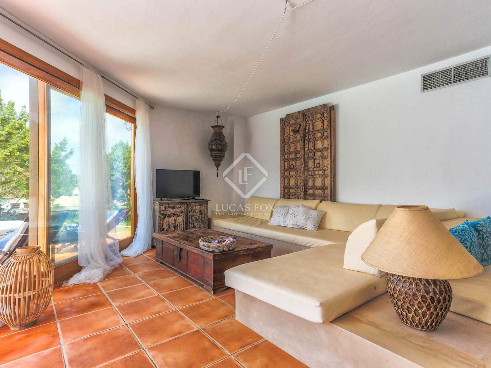 4 soveværelse Villa til salg i Cala Moli med swimmingpool - € 2.390.000 (Ref: 8777095)