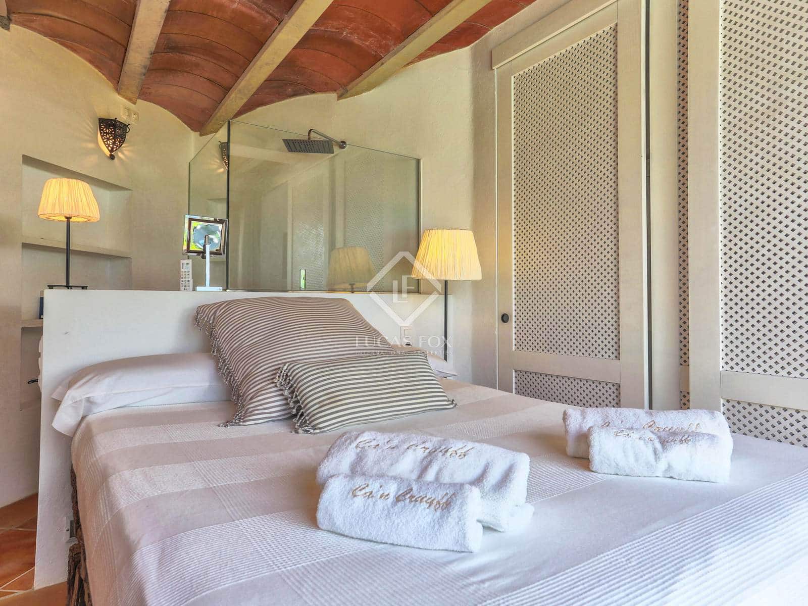 4 soveværelse Villa til salg i Cala Moli med swimmingpool - € 2.390.000 (Ref: 8777095)