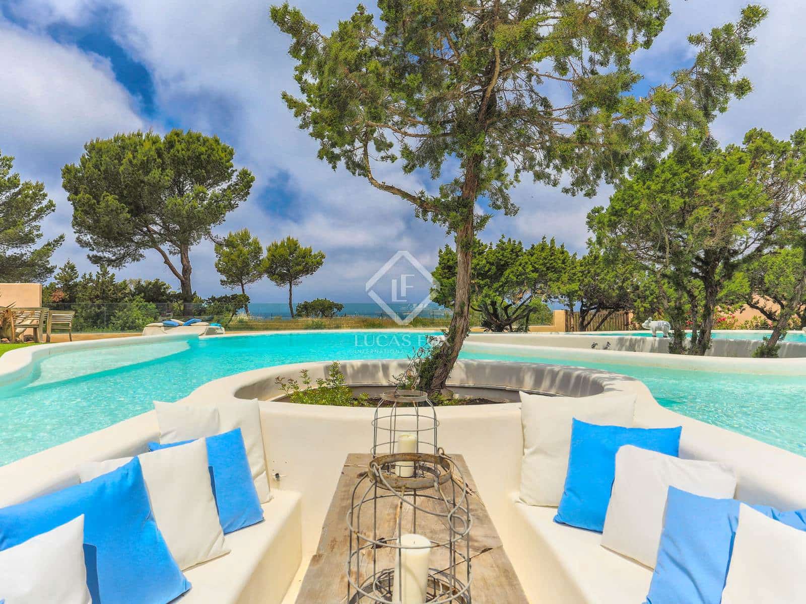 4 soveværelse Villa til salg i Cala Moli med swimmingpool - € 2.390.000 (Ref: 8777095)