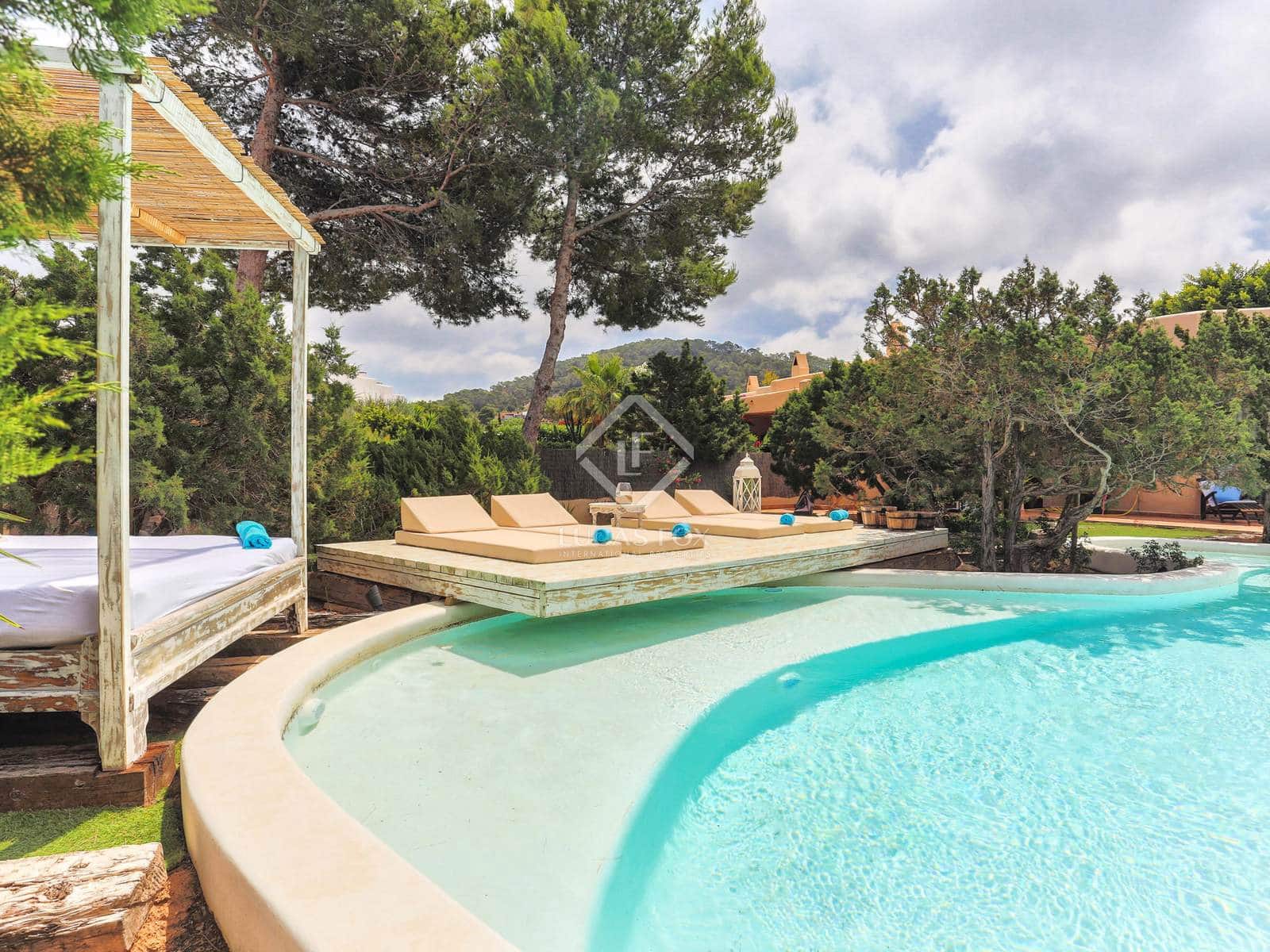 4 soveværelse Villa til salg i Cala Moli med swimmingpool - € 2.390.000 (Ref: 8777095)