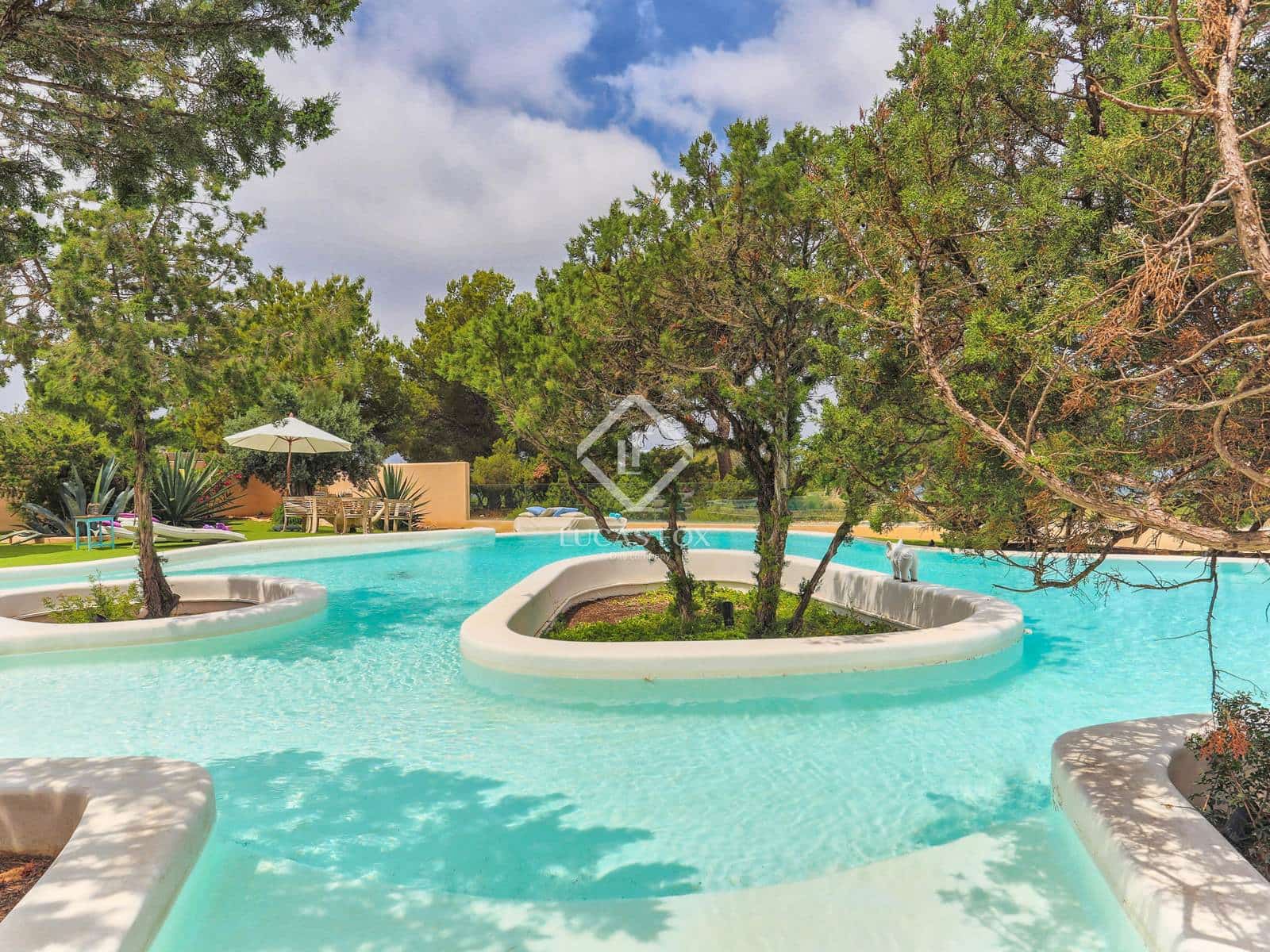 4 soveværelse Villa til salg i Cala Moli med swimmingpool - € 2.390.000 (Ref: 8777095)