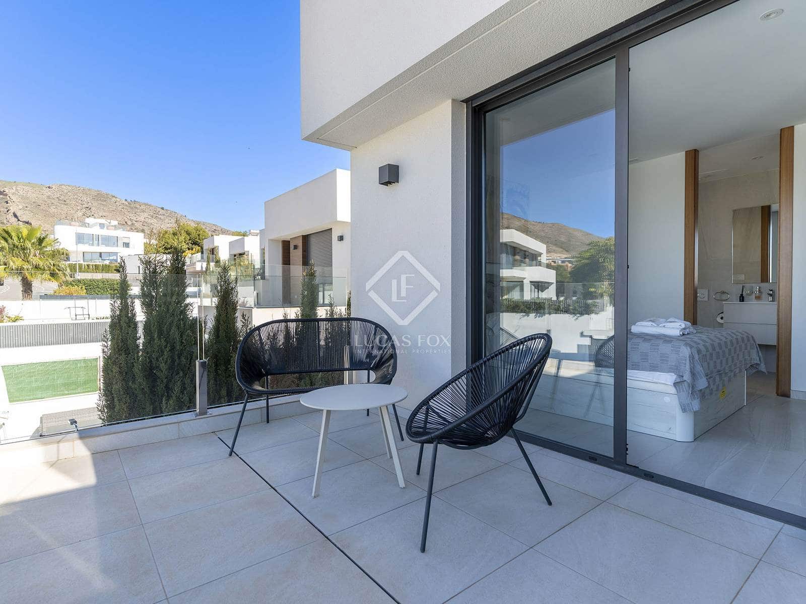 3 soveværelse Villa til salg i Finestrat med swimmingpool garage - € 685.000 (Ref: 8777595)