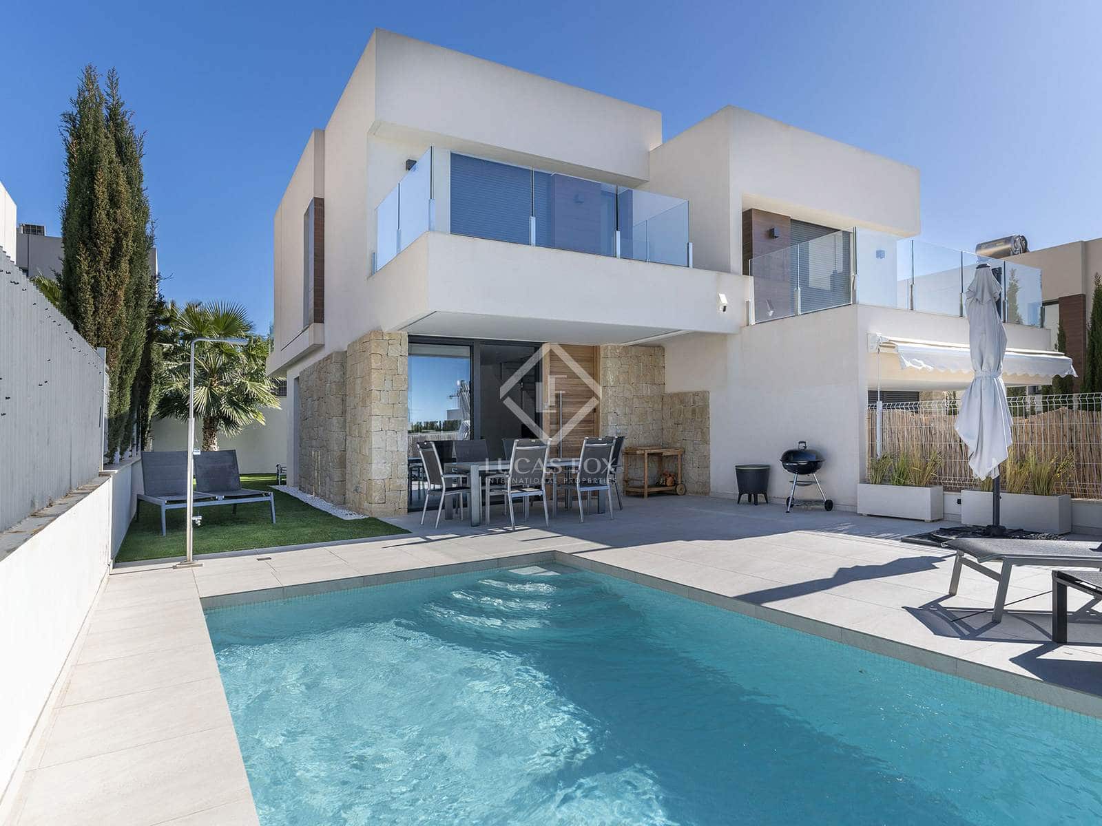 3 soveværelse Villa til salg i Finestrat med swimmingpool garage - € 685.000 (Ref: 8777595)