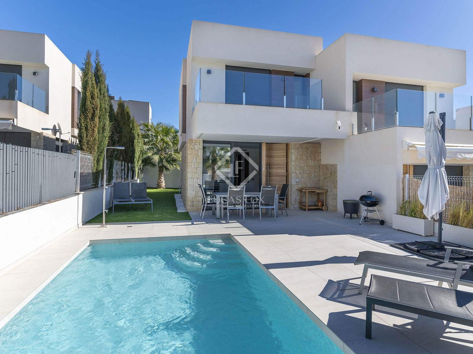 3 soveværelse Villa til salg i Finestrat med swimmingpool garage - € 685.000 (Ref: 8777595)