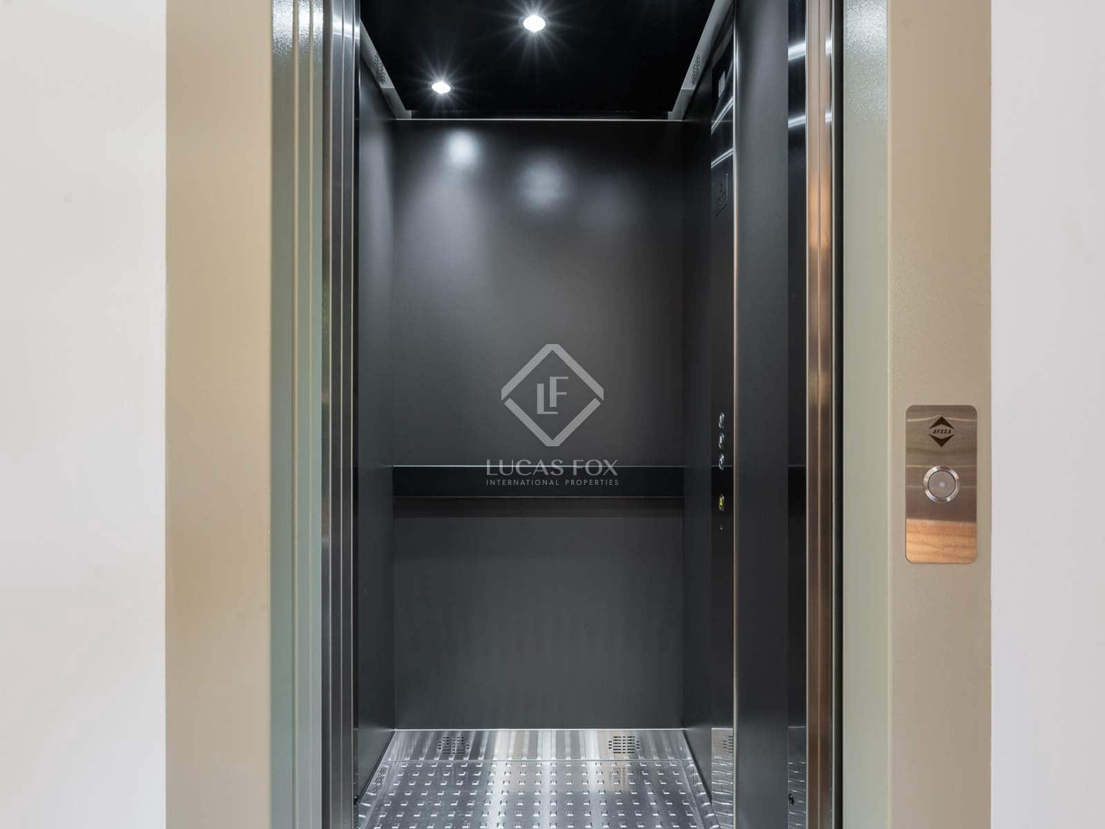 4 sypialnia Willa na sprzedaż w Miasto Barcelona - 2 195 000 € (Ref: 8780257)