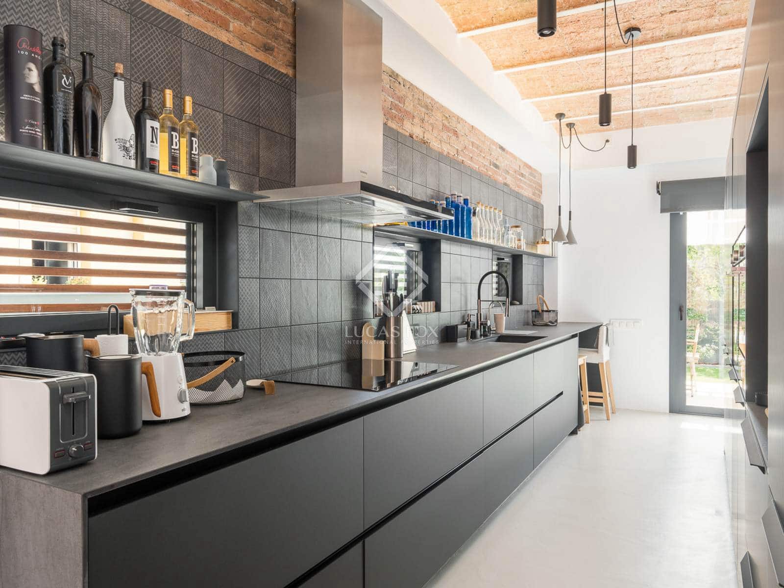 4 sypialnia Willa na sprzedaż w Miasto Barcelona - 2 195 000 € (Ref: 8780257)